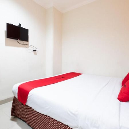 Reddoorz Plus @ Hotel Alden ماكاسار المظهر الخارجي الصورة