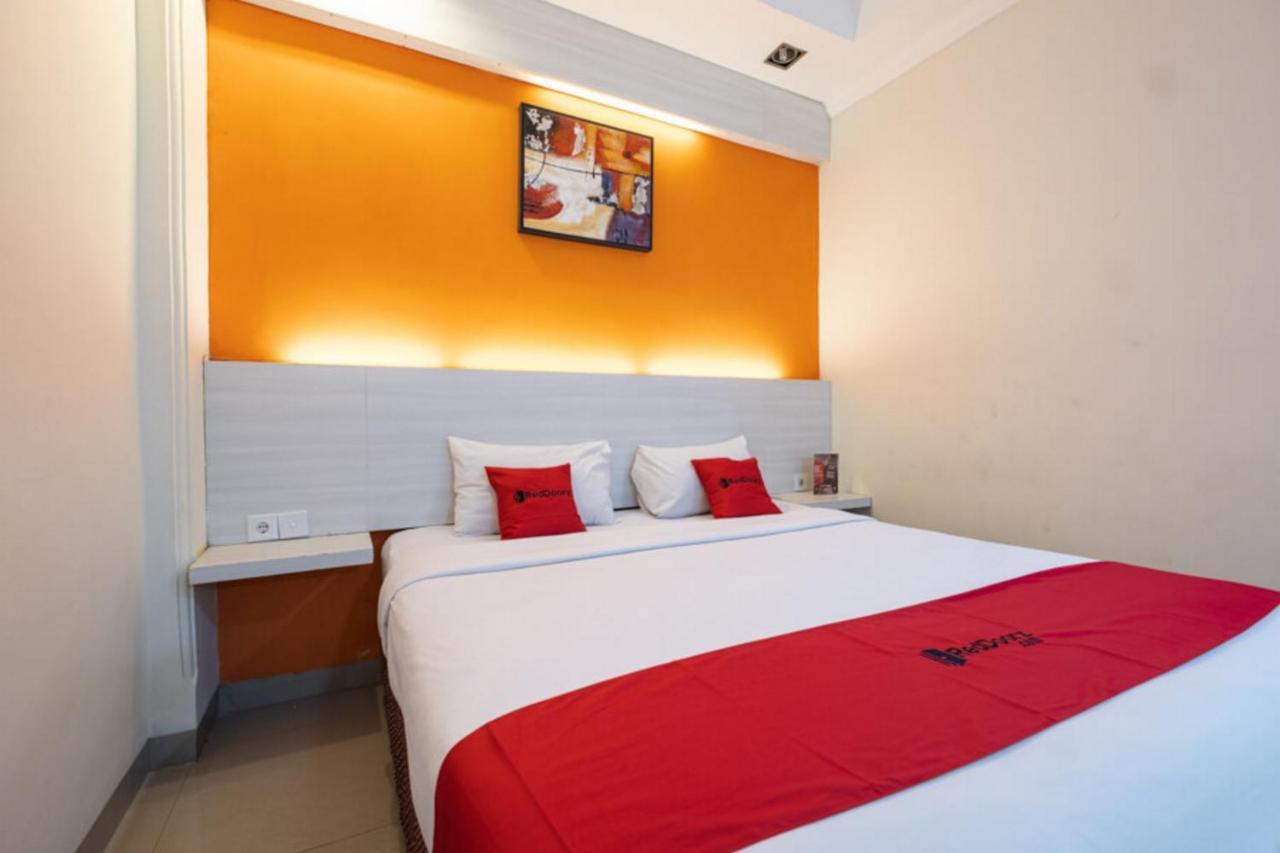 Reddoorz Plus @ Hotel Alden ماكاسار المظهر الخارجي الصورة