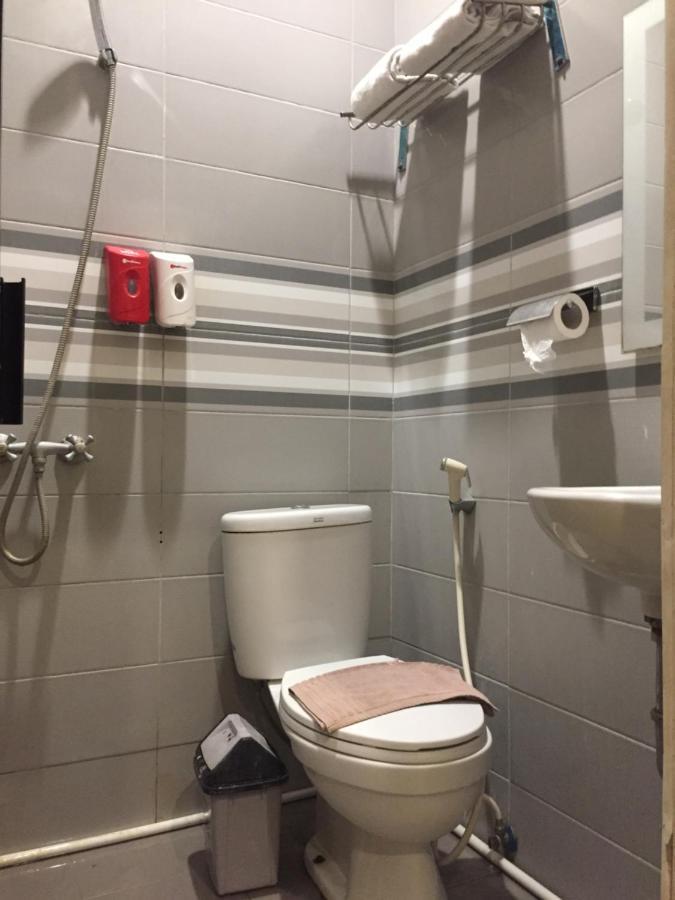 Reddoorz Plus @ Hotel Alden ماكاسار المظهر الخارجي الصورة