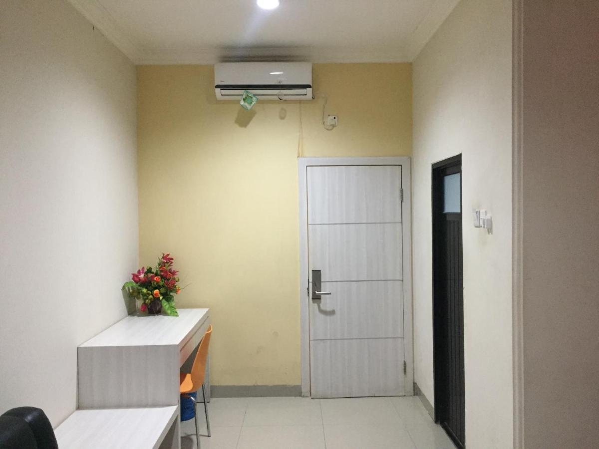 Reddoorz Plus @ Hotel Alden ماكاسار المظهر الخارجي الصورة